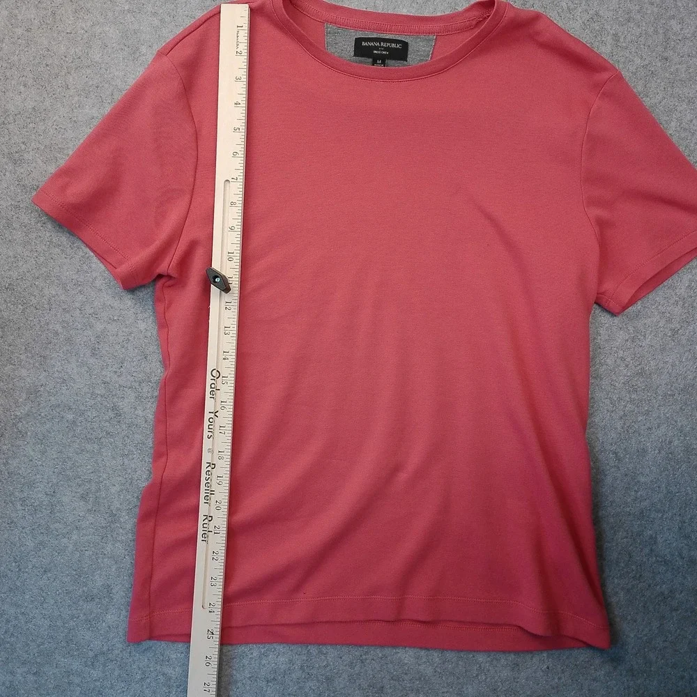 Banana Republic Dress Crew Mens Medium Pink Red Short Sleeve 100% Cotton T-Shirt
